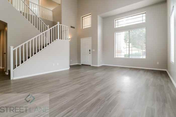 15934 W Maui Ln - Photo 3 of 15