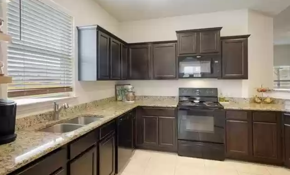 4720 Merchant Trl - Photo 2 of 4