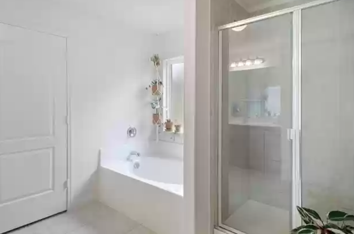 4720 Merchant Trl - Photo 3 of 4