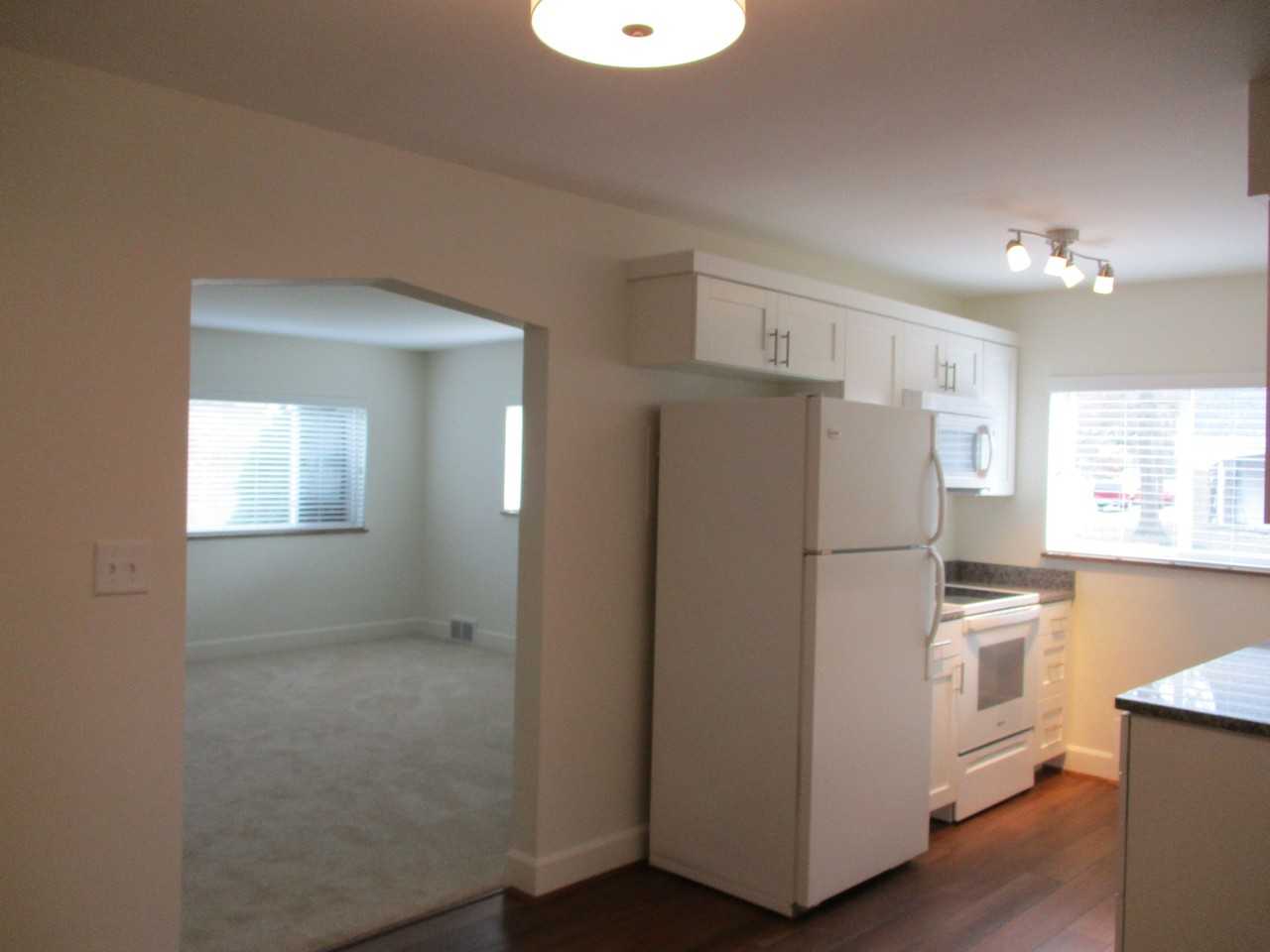 305 Linden Avenue - Photo 3 of 11