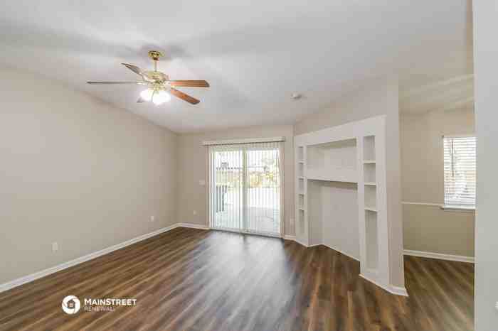 8549 Mayall Dr - Photo 3 of 16