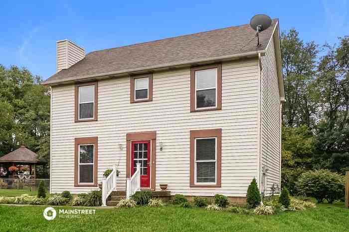 10004 Lauralynn Ct - Photo 2 of 17