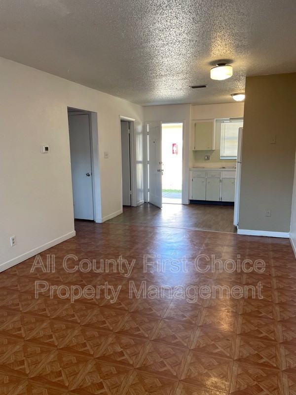 526 91st Ave N #2 - Photo 2 of 9