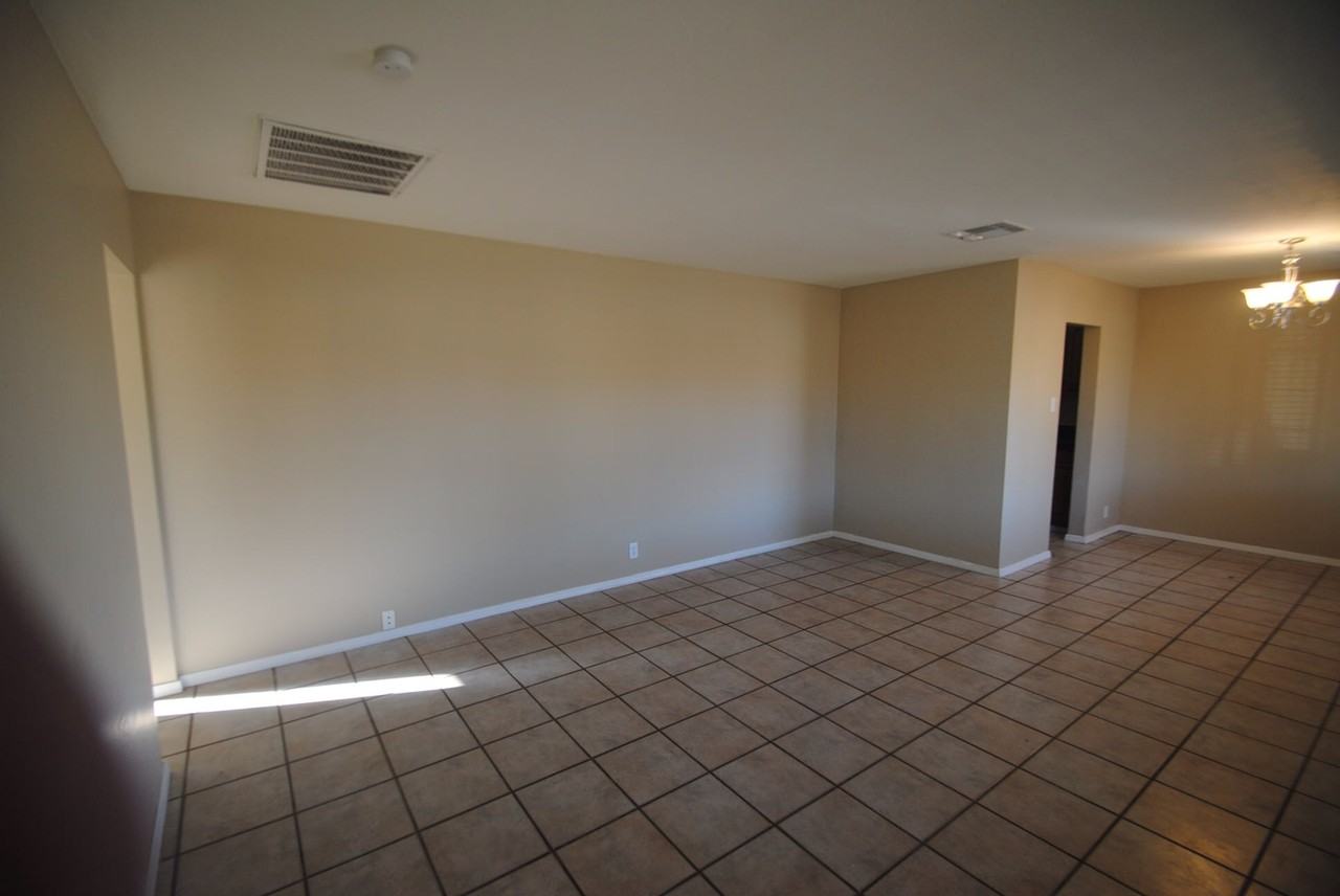 3535 W San Miguel Ave - Photo 3 of 15