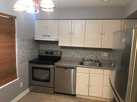 33 Bourbon Ct - Photo 2 of 23