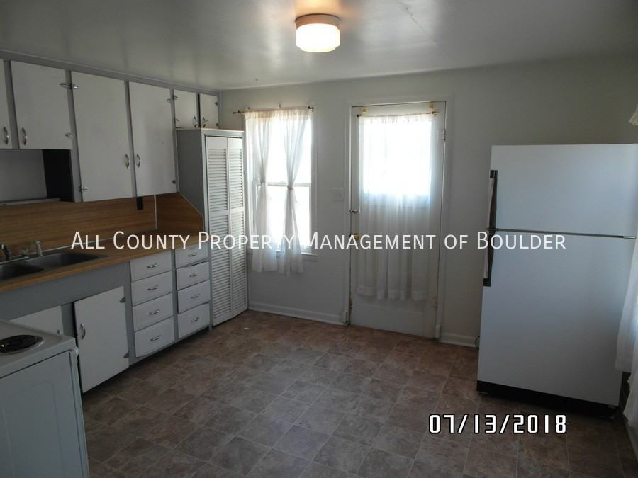 325 Seward St - Photo 3 of 15