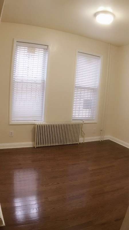 2206 128th St #1 - Photo 2 of 5