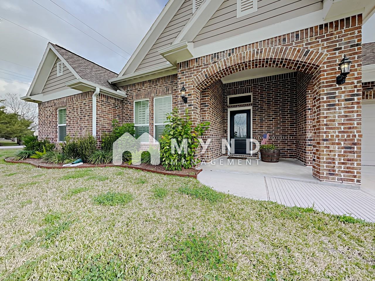 2103 Donna Ln - Photo 2 of 24