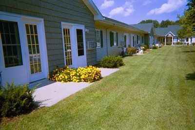 Woodbrook Senior Apartments 700 N Douglas Ave, Three Rivers, MI 49093