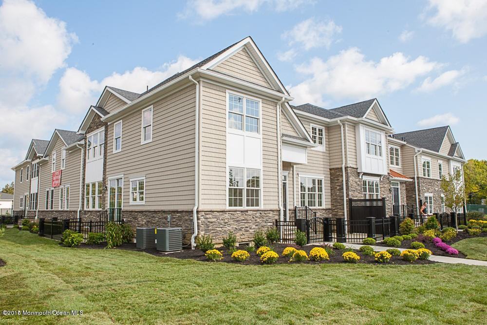 36 Carriage House Ln - Photo 2 of 21