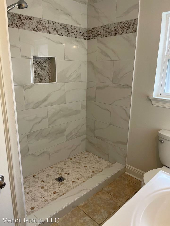 1257-1259 Arthur - Photo 2 of 11