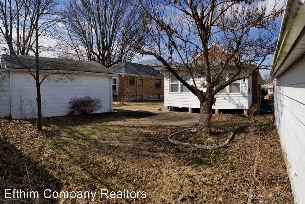 730 Dallas Dr - Photo 2 of 10