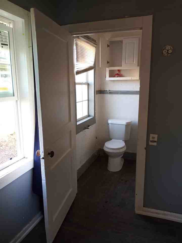 210 Eisenhower St #1 - Photo 6 of 13