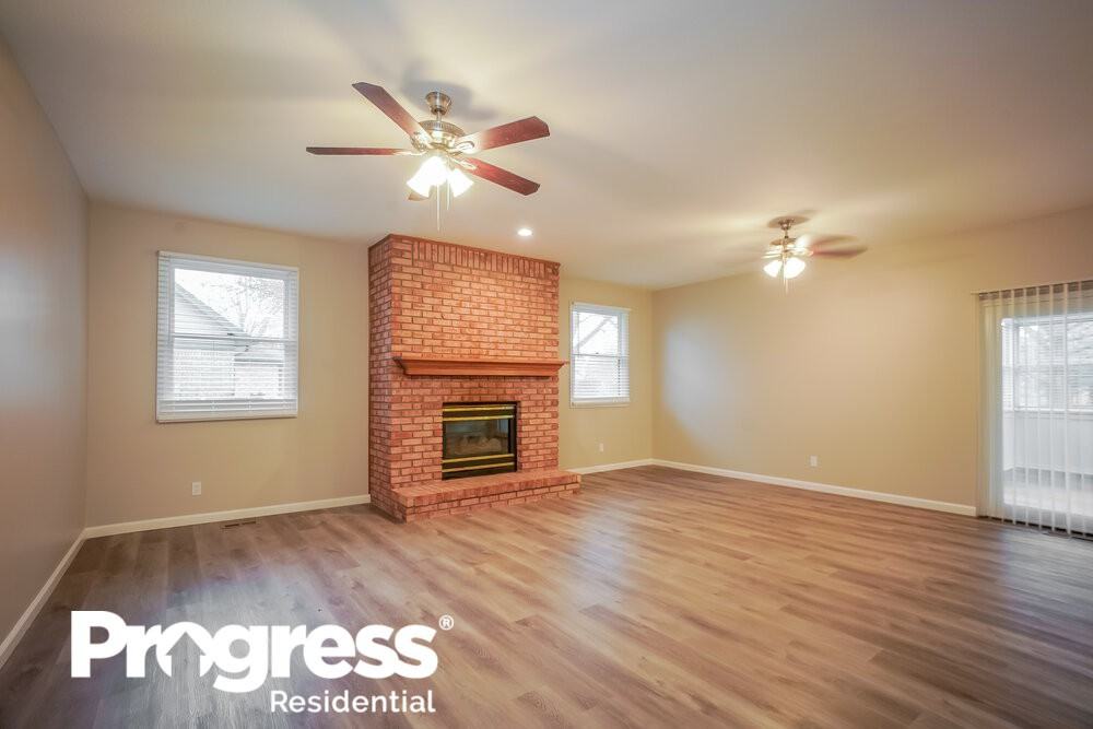 7916 Santolina Dr - Photo 3 of 20