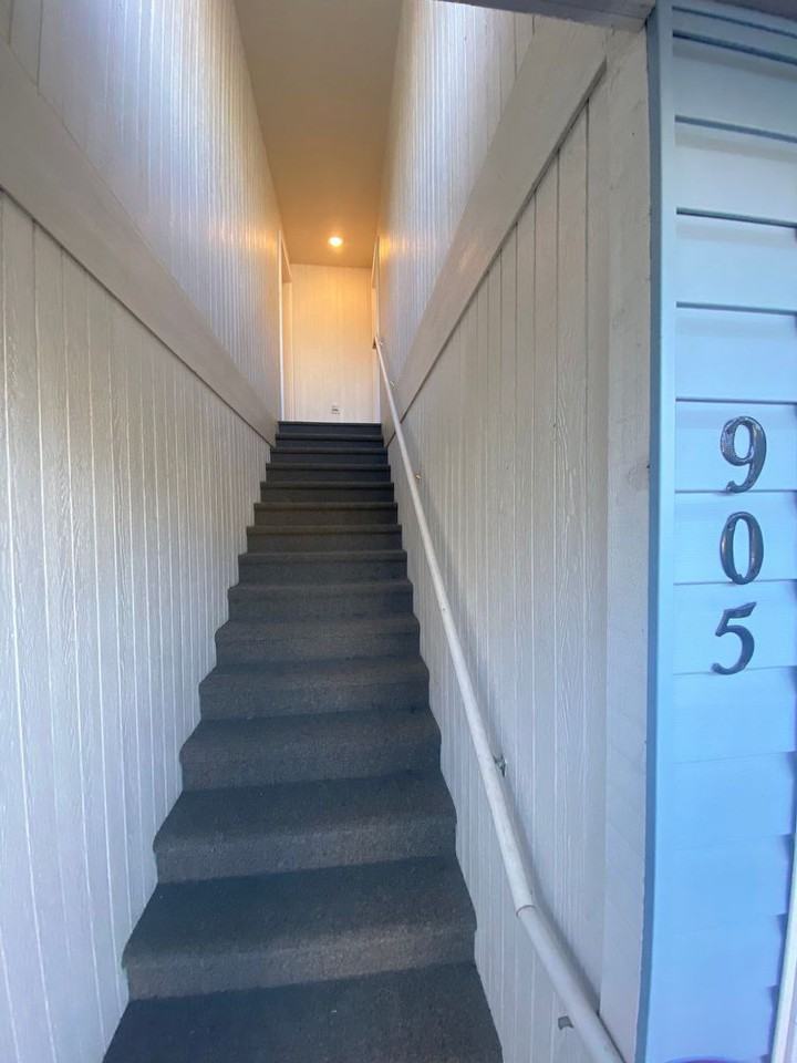 905 Bryan Ct - Photo 2 of 17