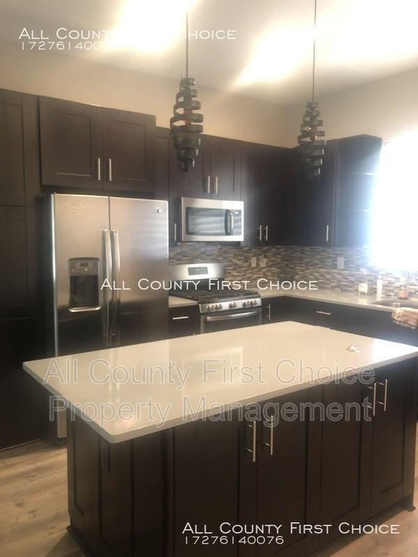 815 Arlington Ave N - Photo 2 of 17