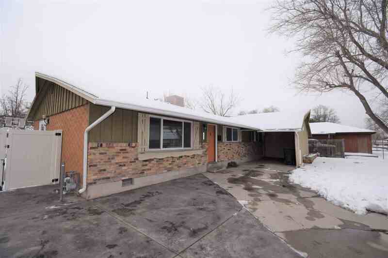 3792 S Lee Maur St - Photo 2 of 18