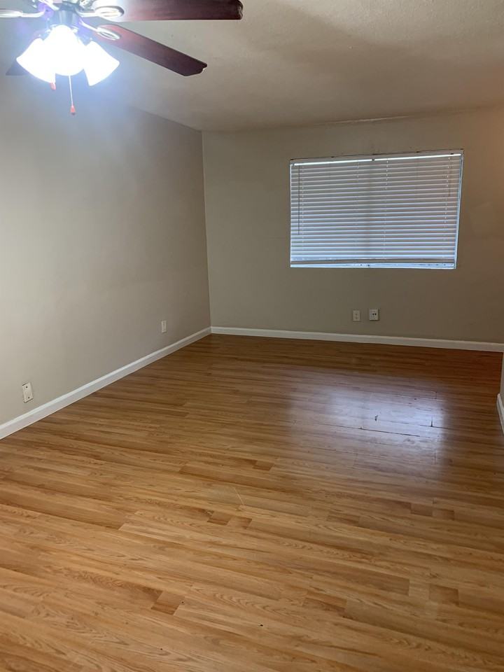 502 W Alabama - 22 #22 - Photo 3 of 15