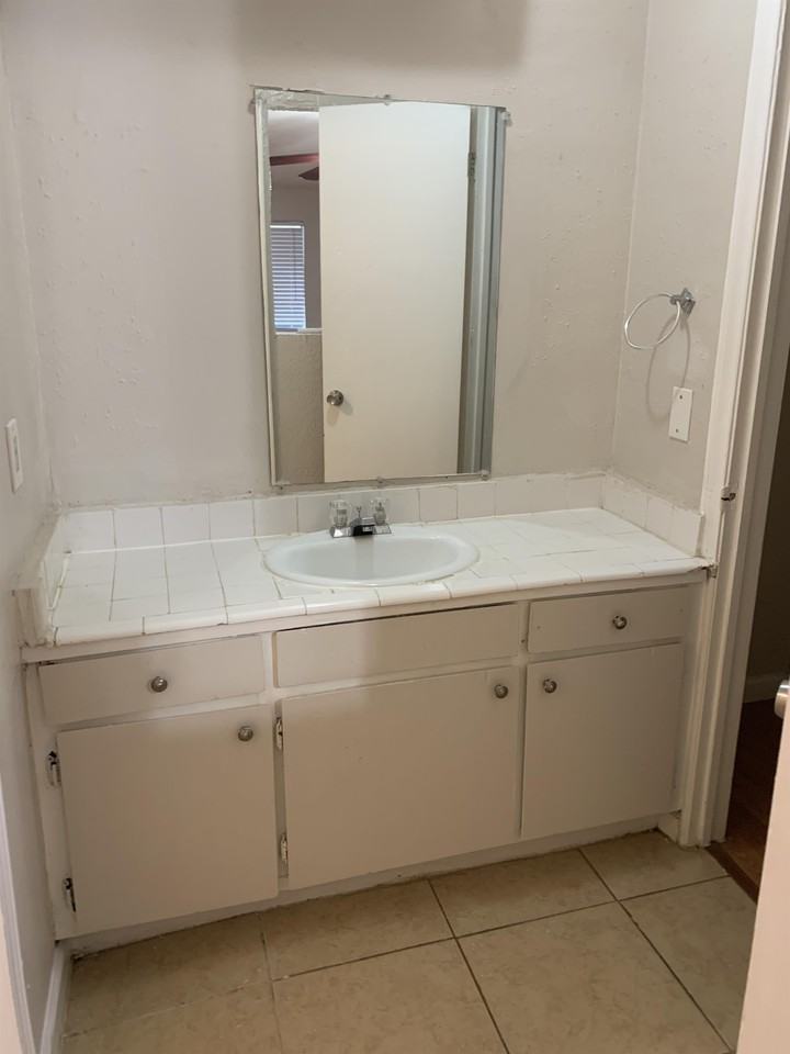 502 W Alabama - 22 #22 - Photo 6 of 15