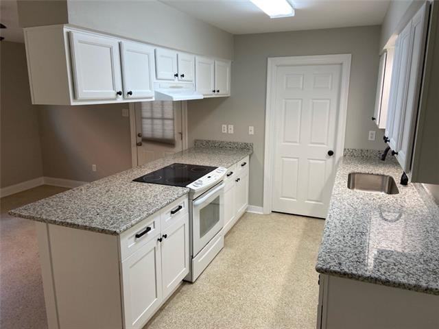 6969 Marshal Foch St - Photo 3 of 12