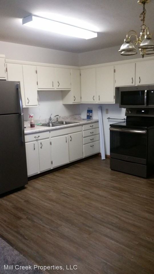 2013, 2015 Harrison Dr - Photo 3 of 12