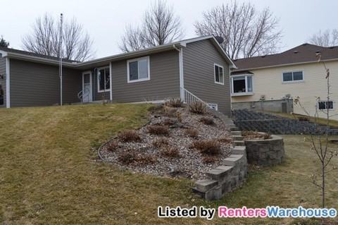 511 Carter St NE - Photo 2 of 15