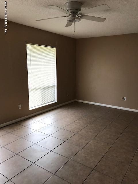 808 Meadowbrook Dr #1 - Photo 3 of 6