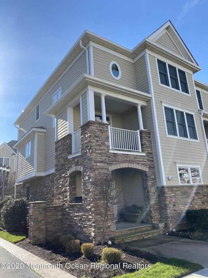 2 2 Langtry Terr Terrace - Photo 2 of 27
