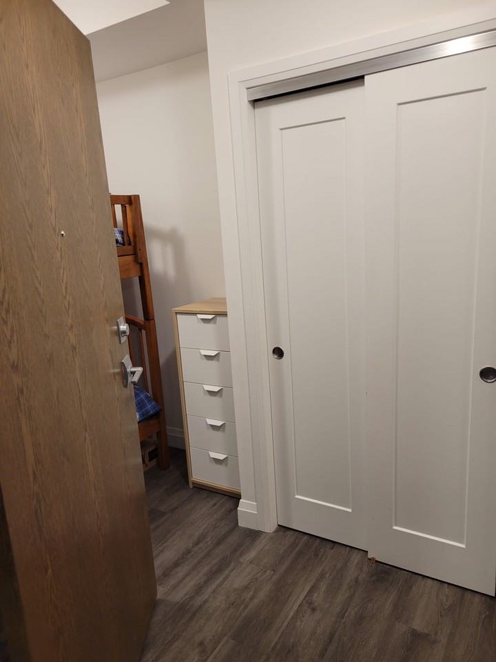 30 Hamilton St S - Photo 3 of 14