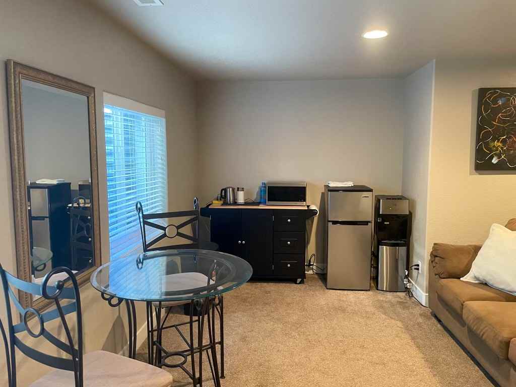 3140 Osuna Dr - Photo 3 of 7