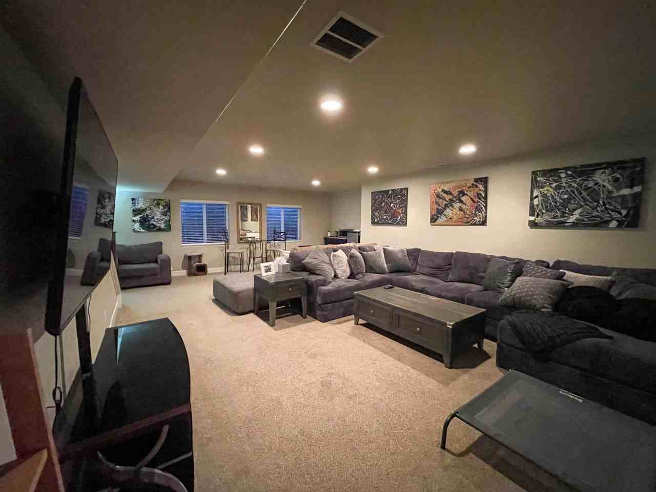 3140 Osuna Dr - Photo 2 of 7