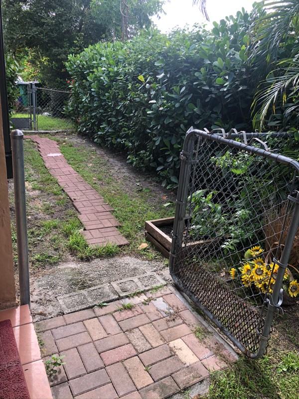 33155 East 8th Avenue #C - Photo 3 of 22