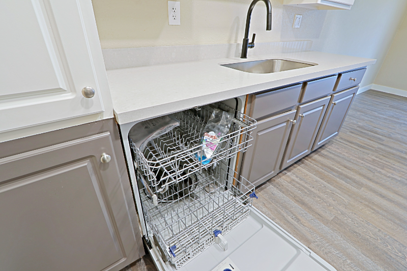 3810 N Maryvale Pkwy #2008 - Photo 6 of 38