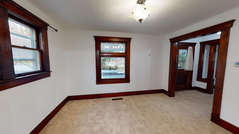1705 Jackson Ave - Photo 3 of 11