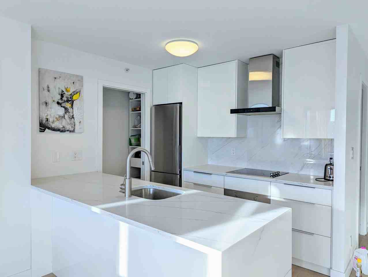 938 Smithe Street - Photo 2 of 25
