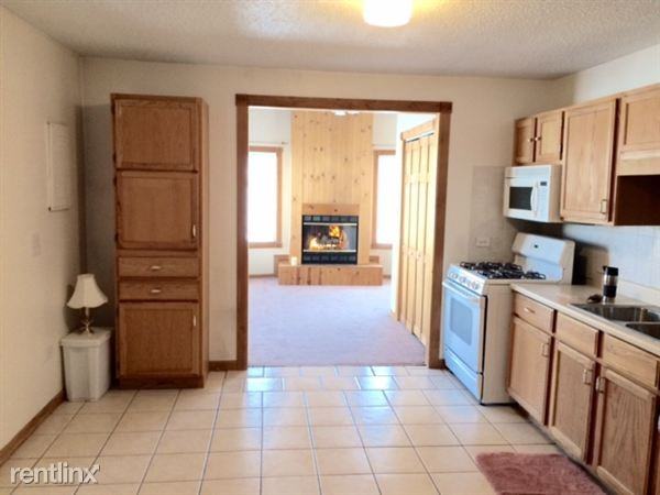 355 Tiverton Ln - Photo 2 of 3