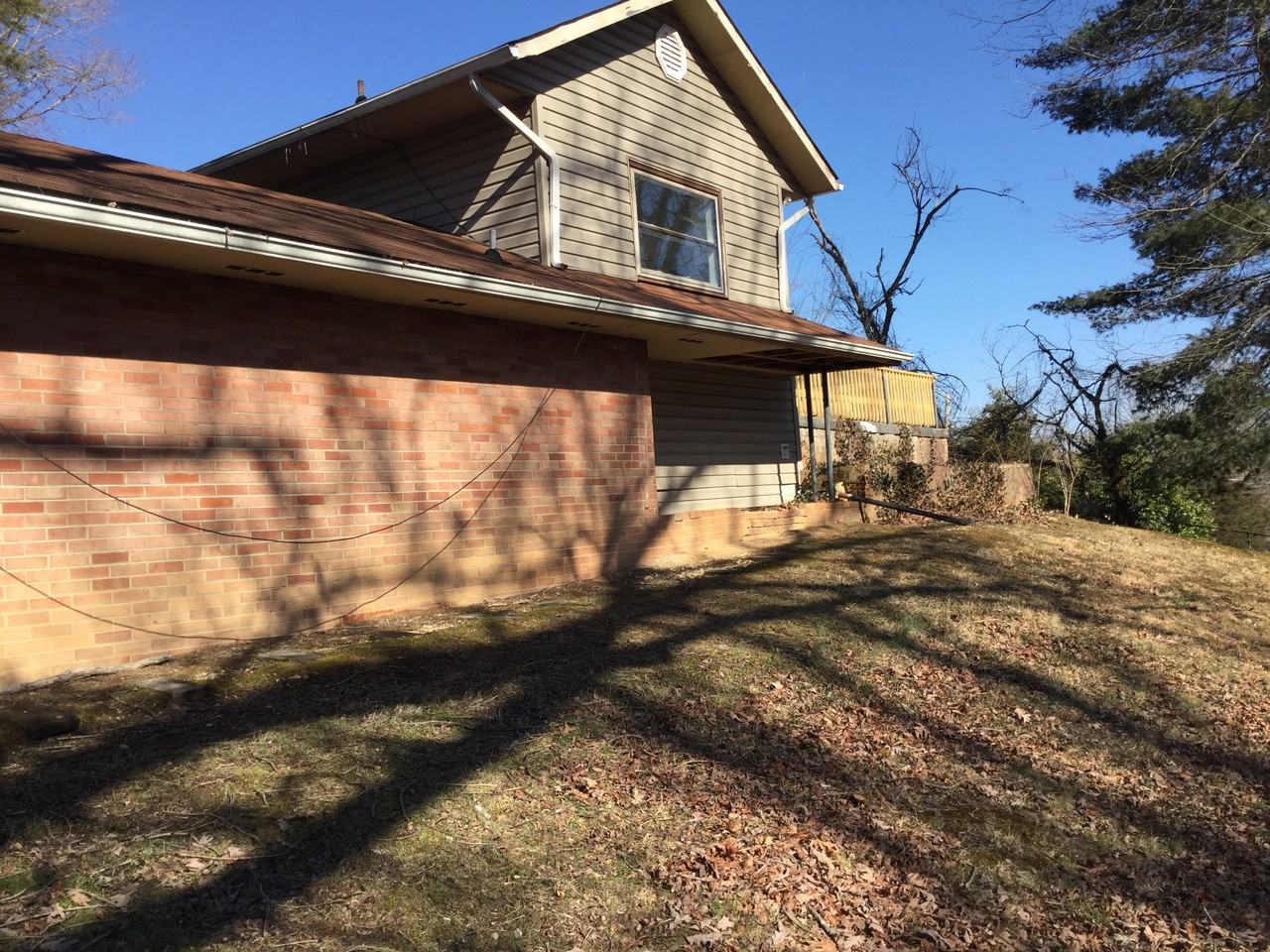 1933 Fenwood Dr - Photo 2 of 4