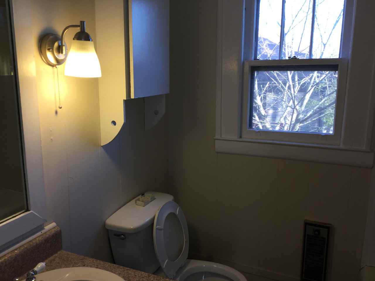 1933 Fenwood Dr - Photo 3 of 4