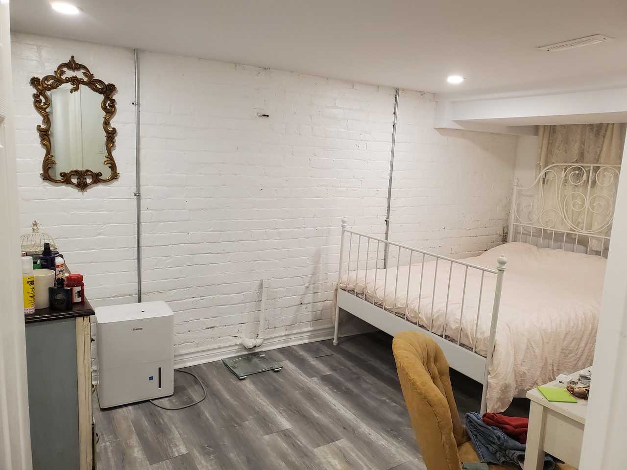 226 Ashworth Avenue - Photo 3 of 14