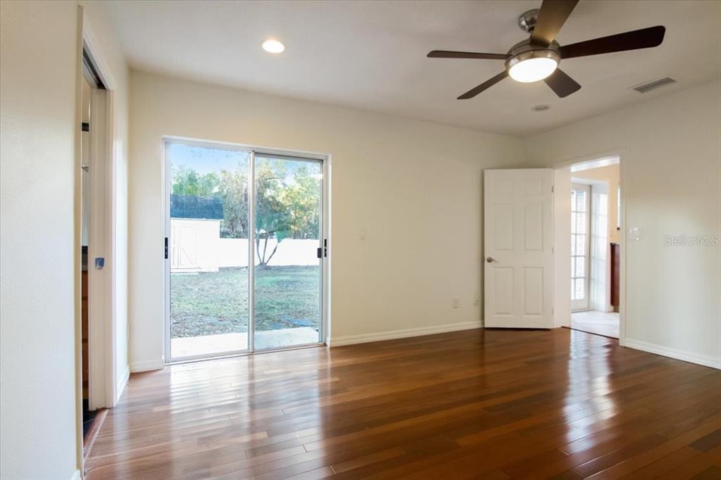 4701 West Bay View Avenue - Photo 3 of 26