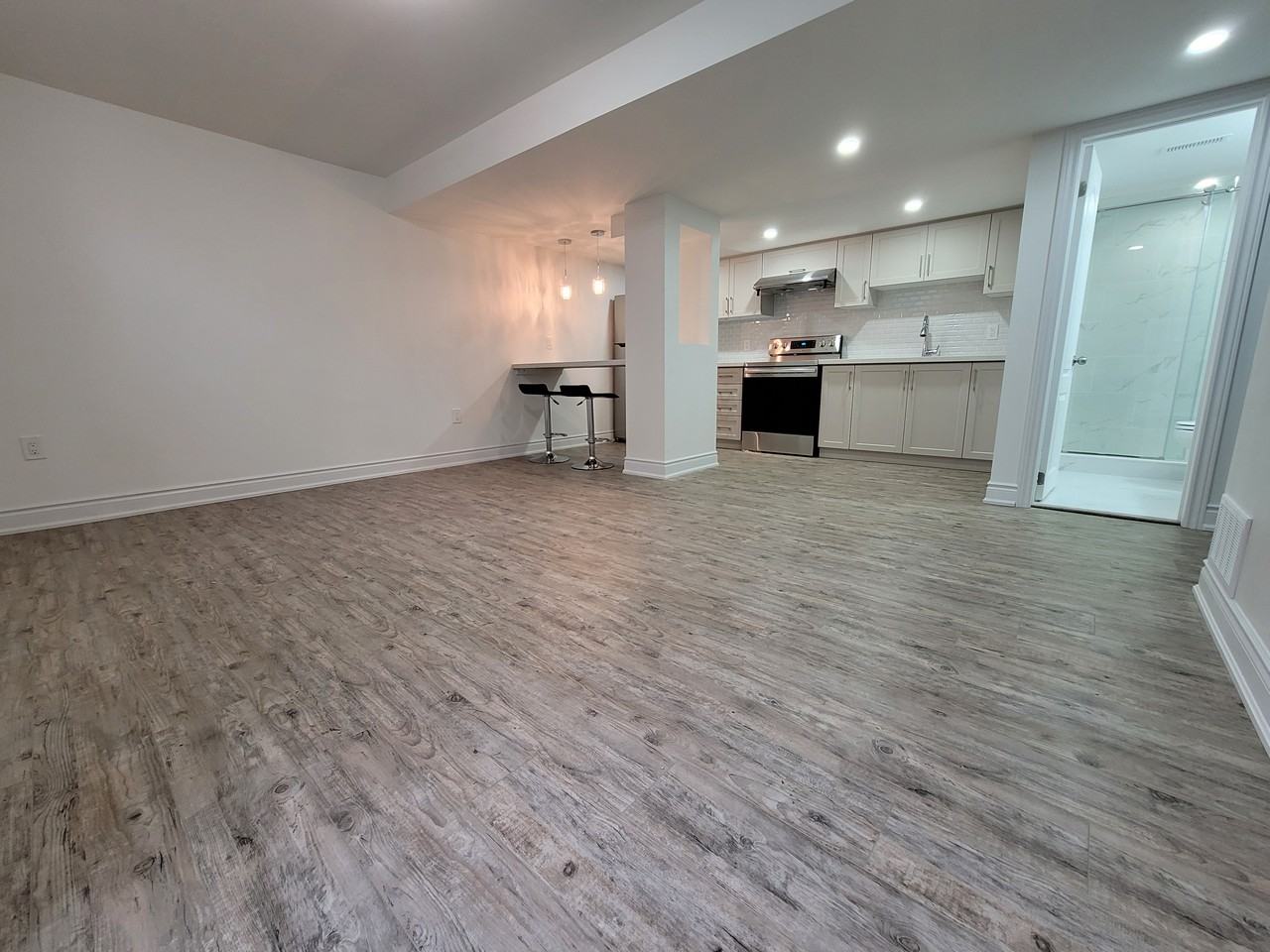 3249 Paul Henderson Drive - Photo 4 of 16