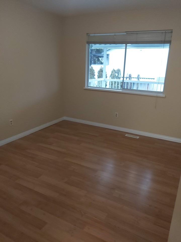 9414 161 Street - Photo 7 of 9