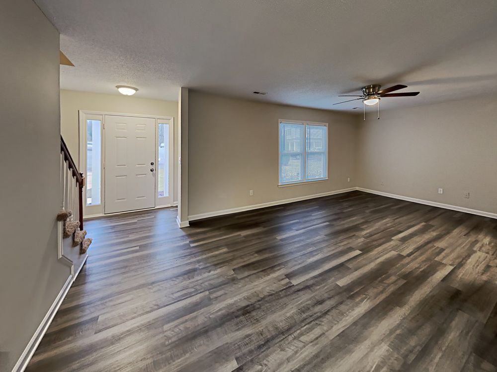 9 Delwin Ct - Photo 3 of 24