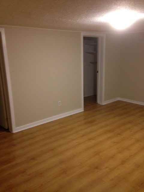 328 Beechgrove Ave #3 - Photo 6 of 8