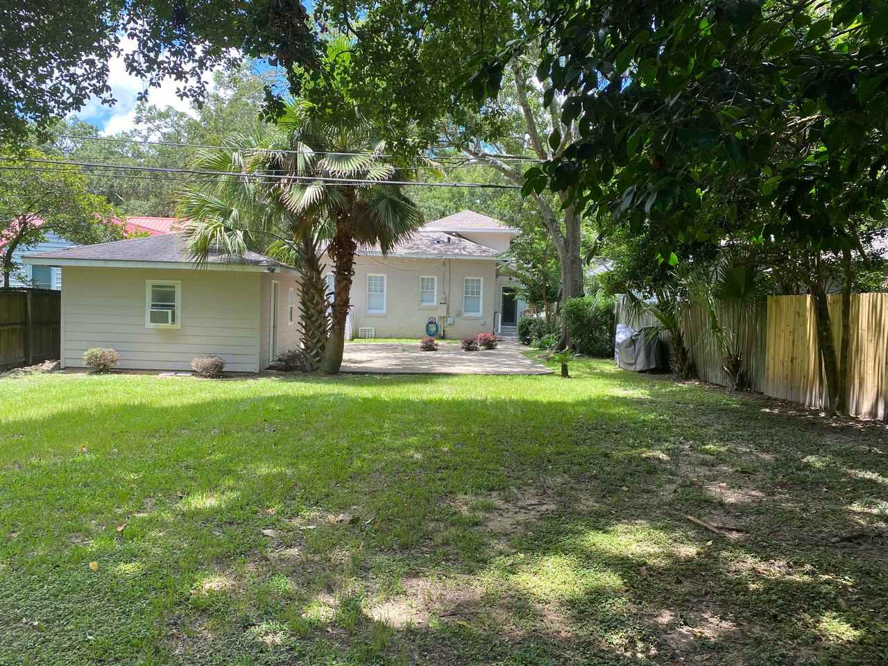 132 Florence Pl - Photo 3 of 25