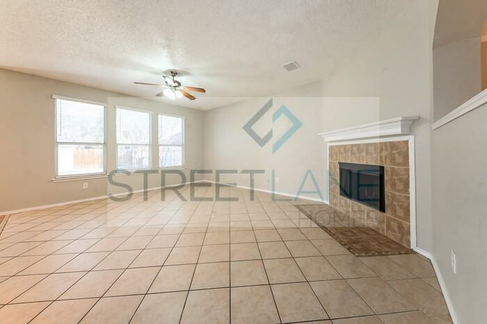 4906 Autumn Hl - Photo 3 of 15