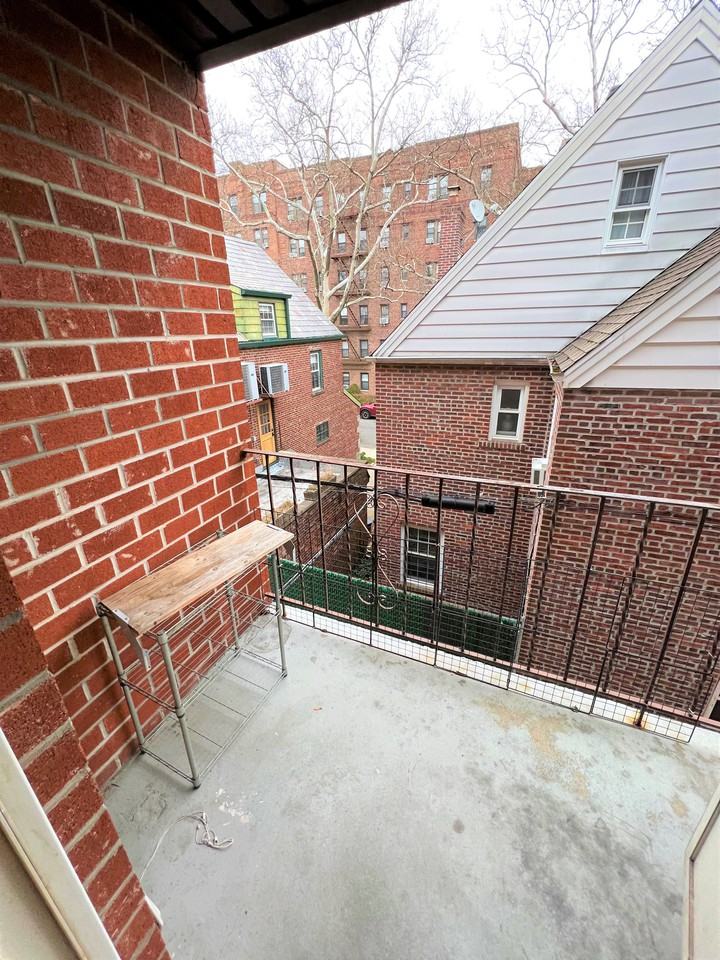 166-15 Depot Road #3d - Photo 2 of 9