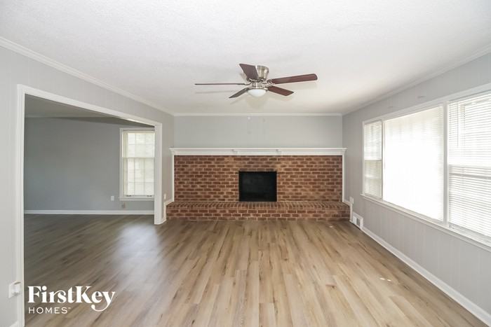 3066 Circle Gate Dr - Photo 3 of 15