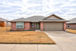 featured image of 1008 Caracara Dr #1