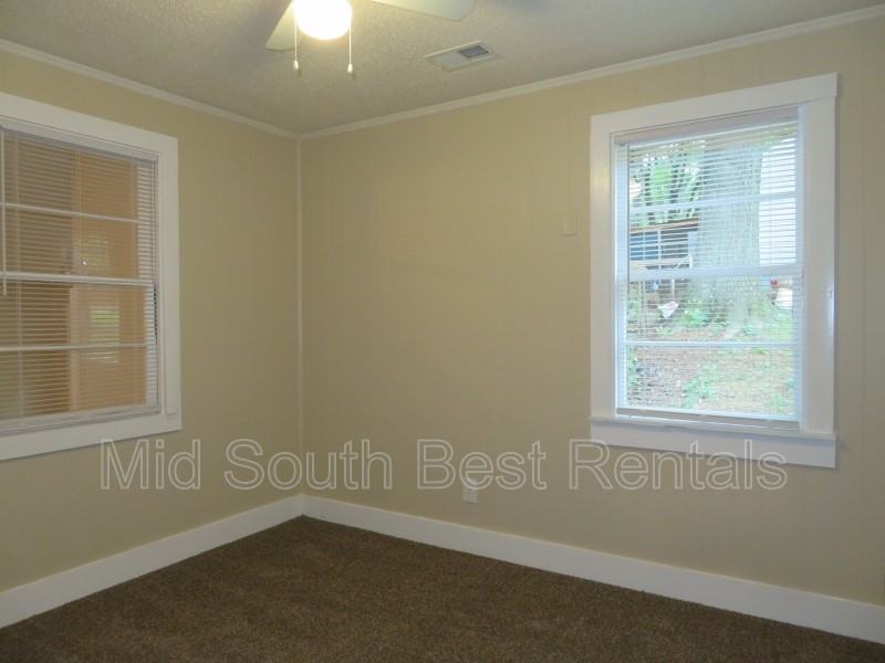 2243 Hillside Ave - Photo 6 of 8